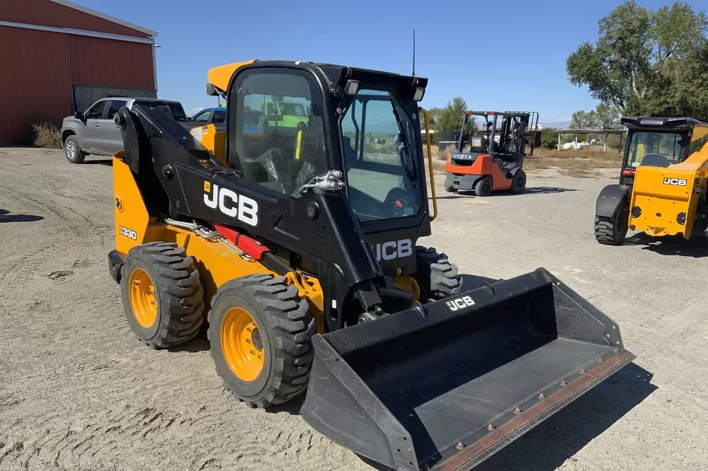 2018 JCB 330 T4